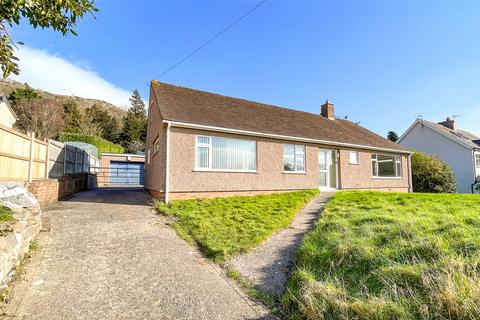 3 bedroom bungalow for sale, Dinerth Road, Rhos on Sea, Colwyn Bay, Conwy, LL28