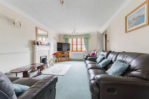 4 bedroom detached house for sale, Faeroes Drive, Caister-On-Sea