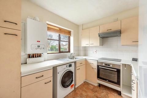 2 bedroom flat to rent, Lime Close, Harrow, HA3