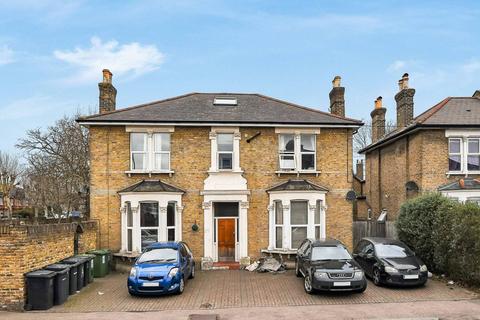 2 bedroom flat to rent, Blythe Vale, Catford, London, SE6