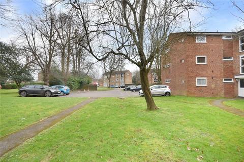 9, Wentworth Aurum Close, Horley, RH6 9BE