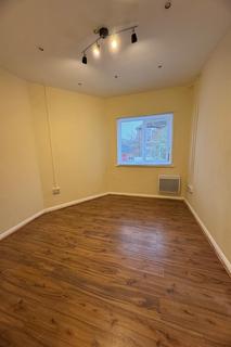 1 bedroom flat to rent, Cavendish Road, Finsbury Park N4