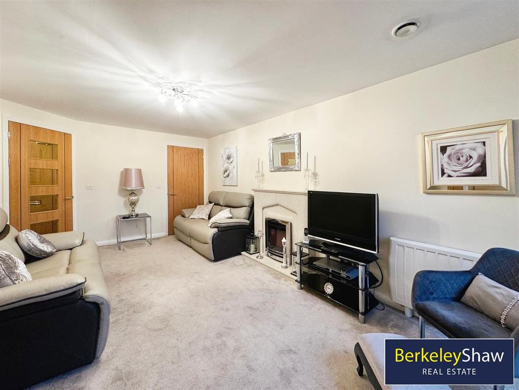Living room (2)