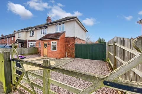 3 bedroom semi-detached house for sale, The Drive, Grantham NG31