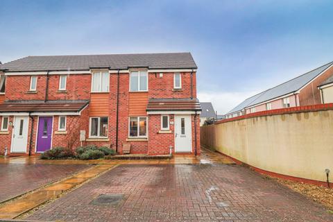 2 bedroom end of terrace house for sale, Wayfarer Close, Haywood Village