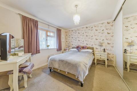 37 Camberley Close, Sutton, SM3 9BH