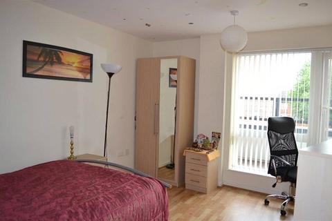 2 bedroom flat to rent, Stockport Road, Grove Village,, Manchester, Greater Manchester, M13