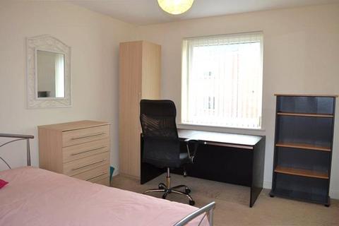 2 bedroom flat to rent, Stockport Road, Grove Village,, Manchester, Greater Manchester, M13