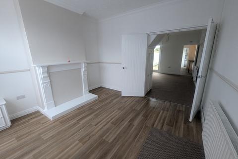 2 bedroom terraced house to rent, Beckett Street, Bilston, WV14