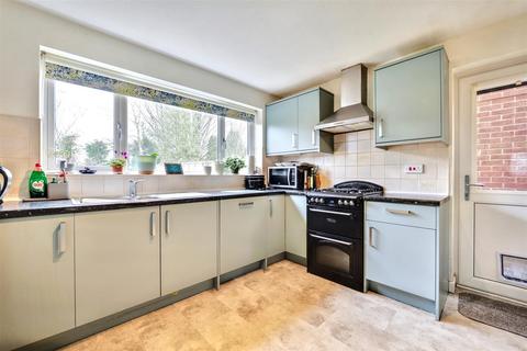 3 bedroom detached house for sale, Claremont Close, Bulkington