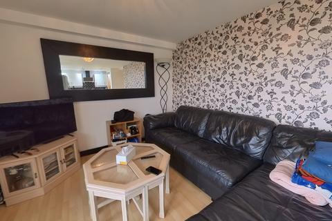 2 bedroom flat for sale, Lakeside Rise, Manchester M9