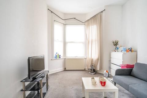 2 bedroom flat for sale, Clova Road, Forest Gate, London, E7