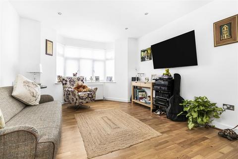 3 bedroom terraced house for sale, Kings Close, Hendon