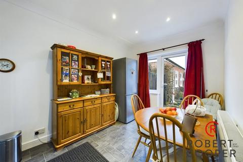 32 Deane Croft Road, Pinner, HA5 1SR