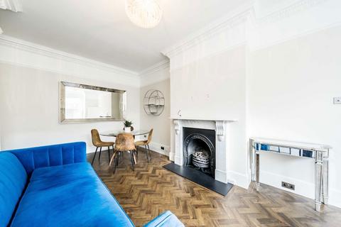 2 bedroom flat for sale, Onslow Road, Richmond TW10