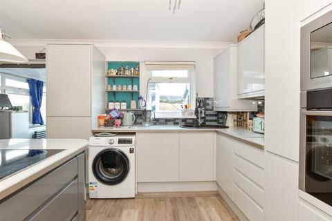 2 bedroom semi-detached house for sale, Kingslea Park, East Cowes, Isle of Wight