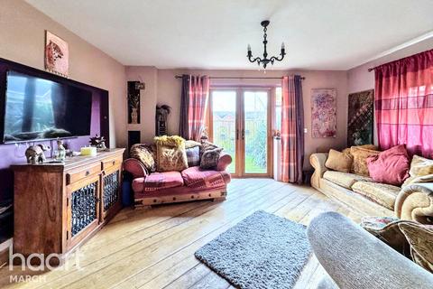 3 bedroom detached house for sale, Hurst Avenue, March