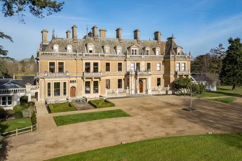 3 bedroom apartment for sale, The Mansion, Cobham Park, Cobham, Surrey, KT11