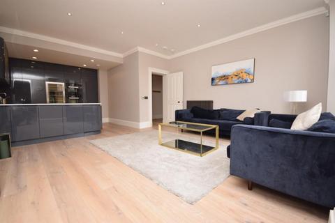 3 bedroom apartment to rent, Sandys Row, London, E1