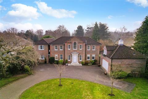 5 bedroom detached house for sale, Chargate Close, Burwood Park, Walton-on-Thames, KT12