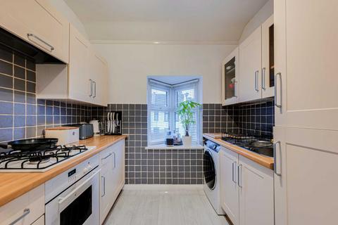 1 bedroom maisonette for sale, Southsea Avenue, Leigh-on-sea, SS9