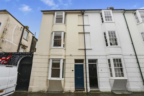 4 bedroom house to rent, Over Street, Brighton