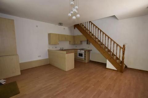 2 bedroom end of terrace house to rent, Parrock Parade, Rossendale BB4