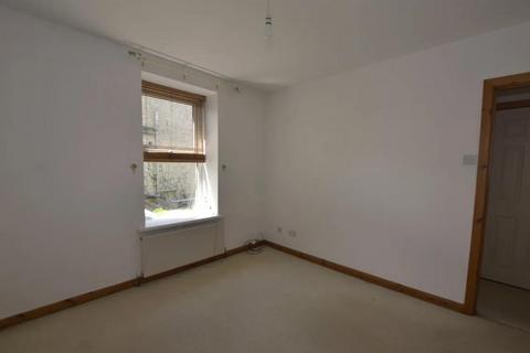 2 bedroom end of terrace house to rent, Parrock Parade, Rossendale BB4