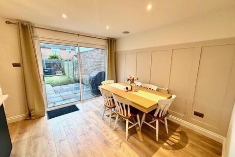 4 bedroom terraced house for sale, Elmbank Avenue, Englefield Green, Egham, Surrey, TW20