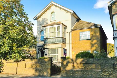 Studio for sale, Richmond Crescent, Surrey TW18