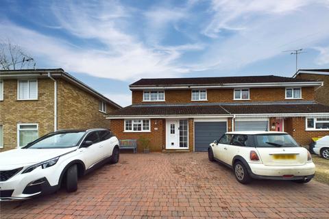 4 bedroom semi-detached house for sale, Byways, Yateley, Hampshire, GU46