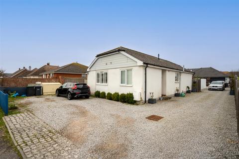 4 bedroom detached bungalow for sale, Eastoke Avenue, Hayling Island PO11