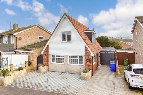 3 bedroom chalet for sale, Nautilus Close, Minster-On-Sea, Sheerness, Kent