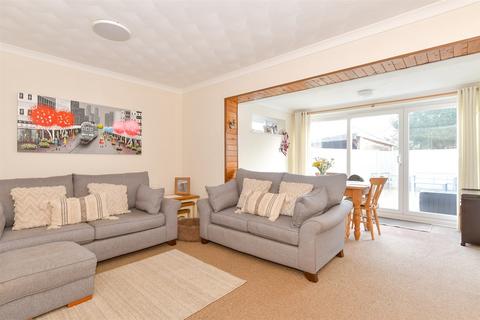 3 bedroom chalet for sale, Nautilus Close, Minster-On-Sea, Sheerness, Kent