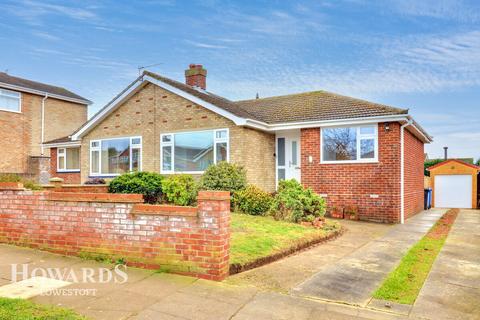 2 bedroom semi-detached bungalow for sale, Woods Loke West, Lowestoft