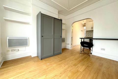 Studio for sale, Buxton Road, Willesden Green, NW2