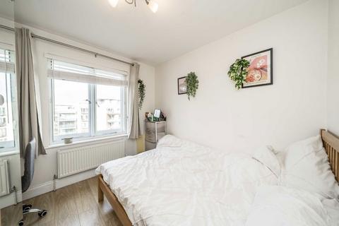 3 bedroom flat for sale, Clapham Road, London SW9