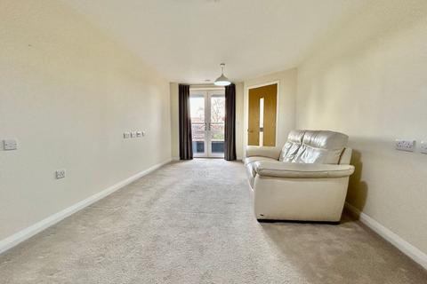 1 bedroom retirement property for sale, 24 Balshaw Court, Burlington Gardens, Leyland, Lancashire, PR25 3EX