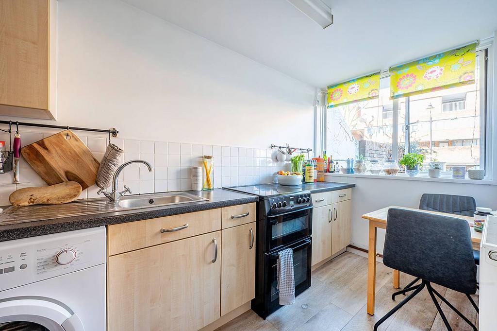 Cheyne Path, Hanwell, London, W7 1 bed flat for sale - £290,000