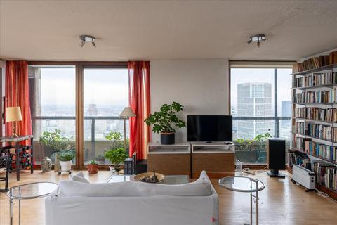 3 bedroom apartment for sale, Cromwell Tower, Barbican, London, EC2Y