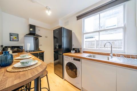 2 bedroom maisonette to rent, Morrish Road Brixton SW2