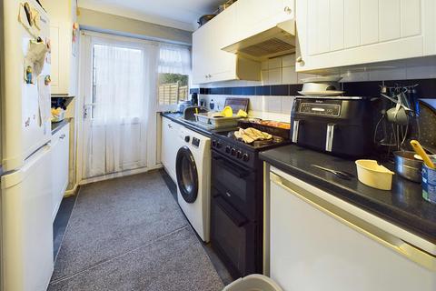 3 bedroom end of terrace house for sale, Long Riding, Basildon