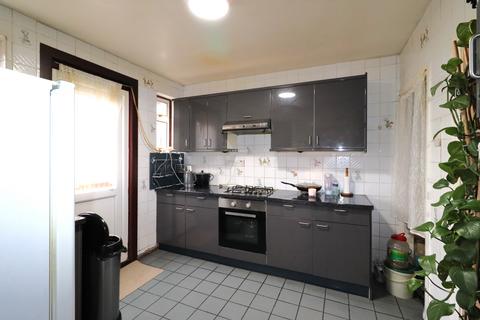 3 bedroom terraced house for sale, Billet Road, London E17