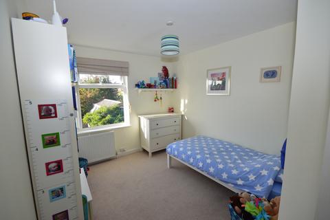 5 Worthington Road, Surbiton, KT6 7RU