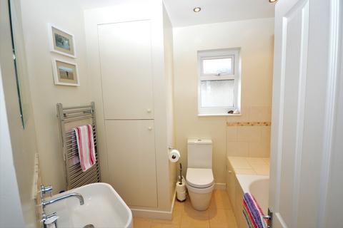 5 Worthington Road, Surbiton, KT6 7RU