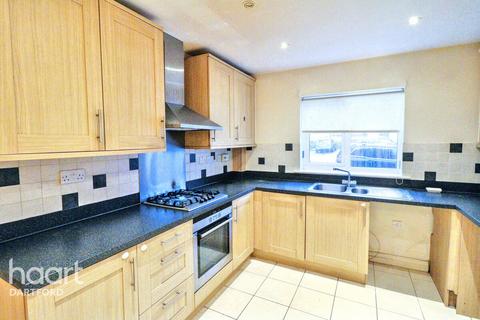 3 bedroom semi-detached house to rent, Millers Close, DARTFORD