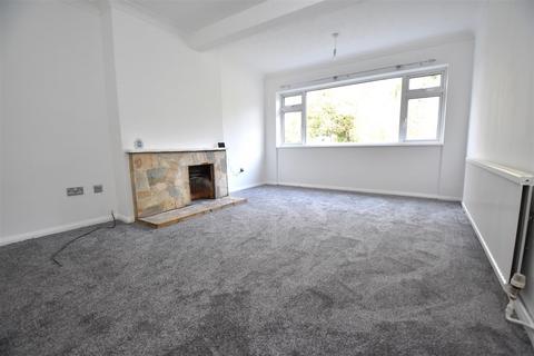 3 bedroom detached bungalow to rent, Apton Hall Road, Canewdon, Rochford