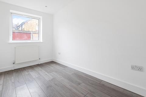 2 bedroom flat to rent, Dartmouth Road Sydenham SE26