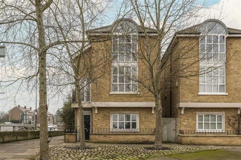 4 bedroom detached house to rent, Langton Way, London SE3