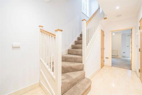 4 bedroom detached house to rent, Langton Way, London SE3